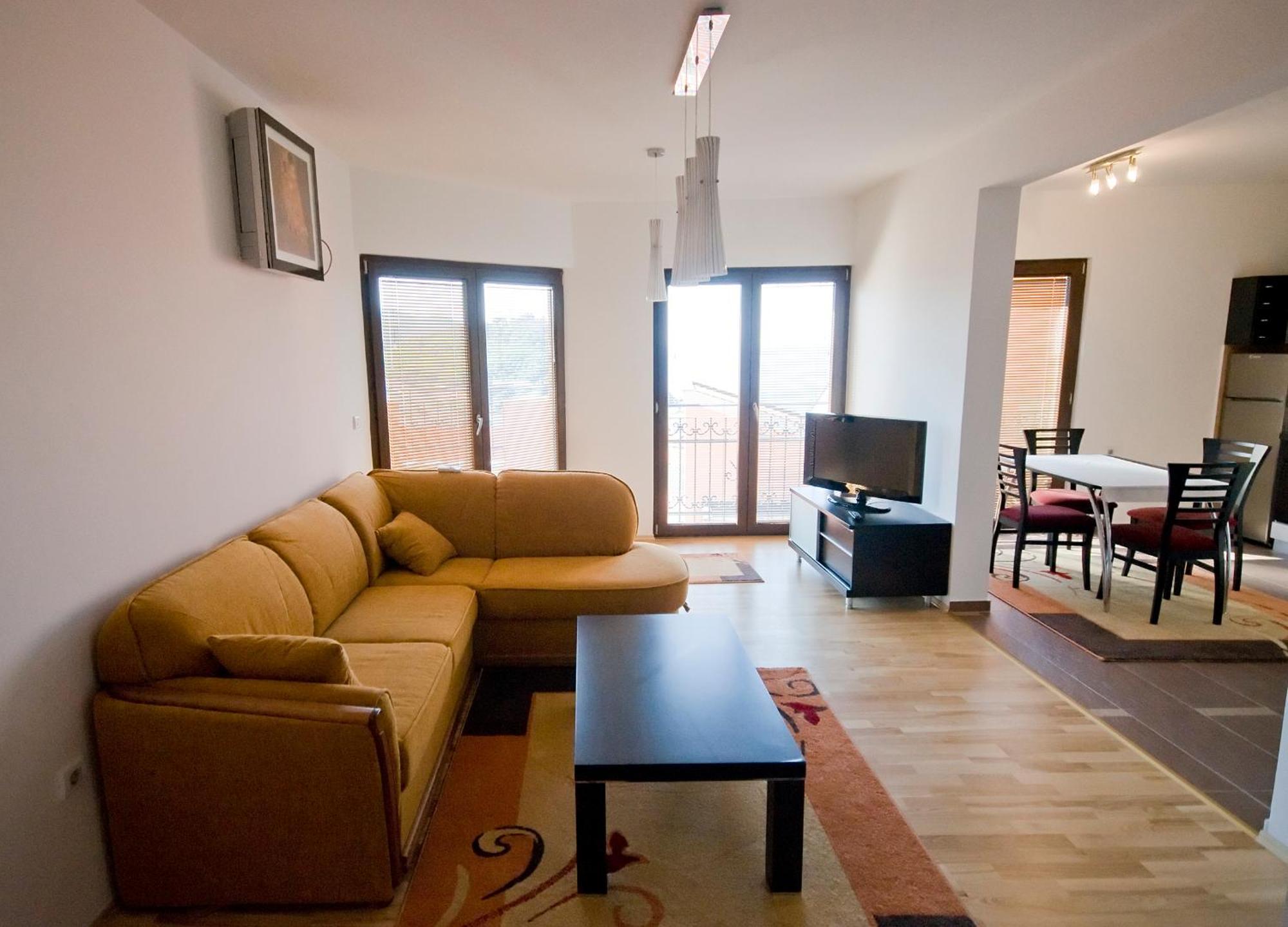 Apartments Ivan Petrovac Quarto foto